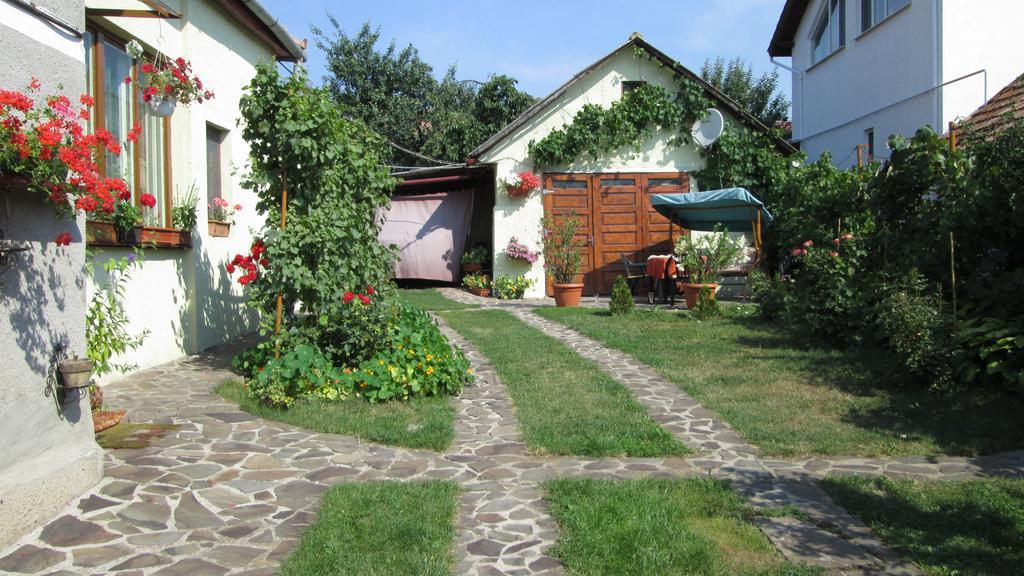 Garden City Apartment Cluj-Napoca Exterior foto